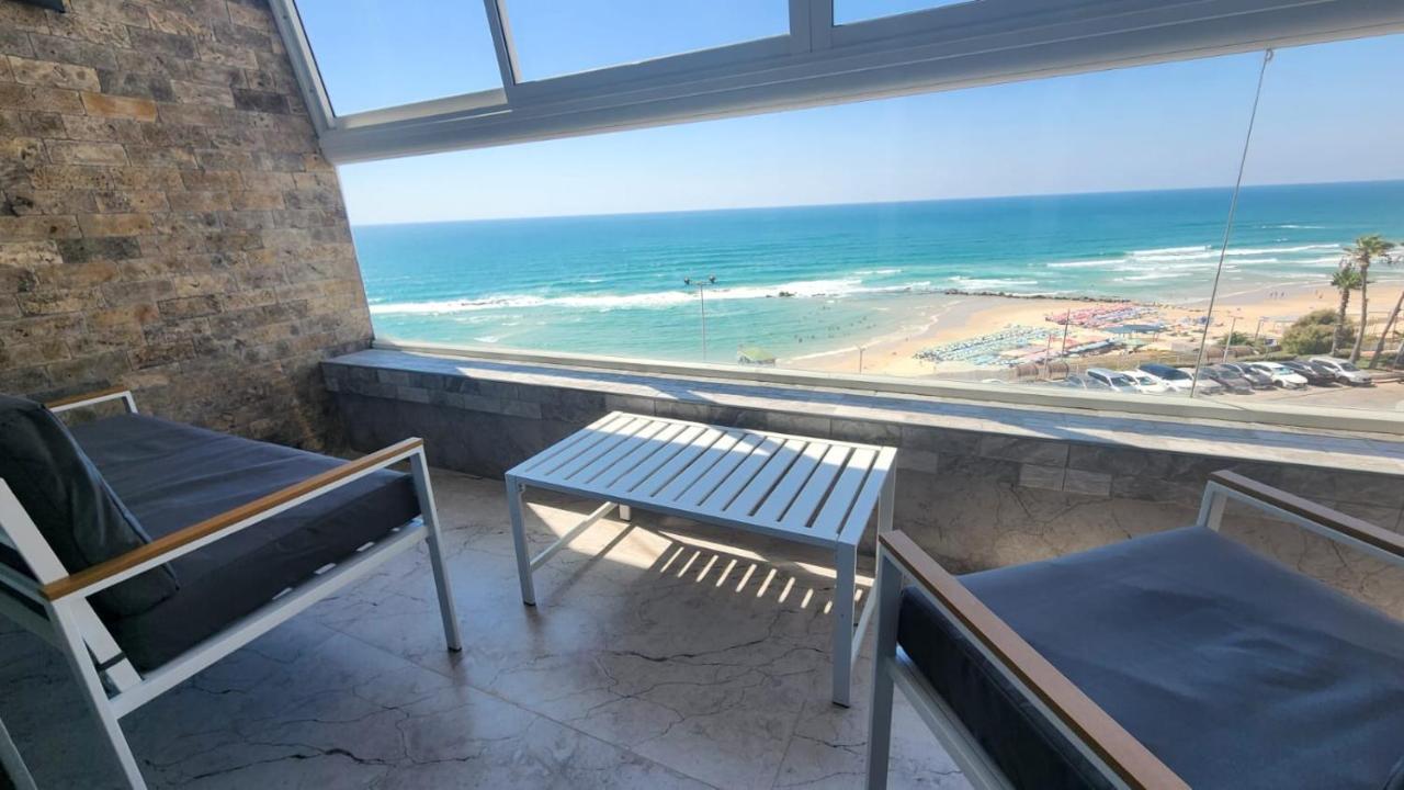 Apartment by the sea 63 — 4-Star Luxury Hotel in Bat Yam, Israel
