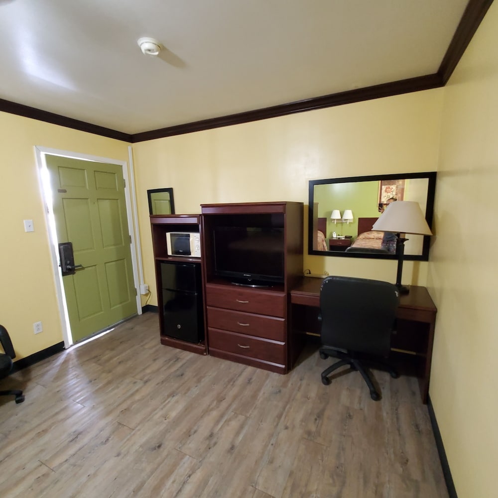 Vanguard Motel - photo 7