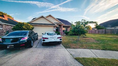 Springwood Executive Home near Exxon Campus — 4-Star Luxury Hotel in Spring, United States