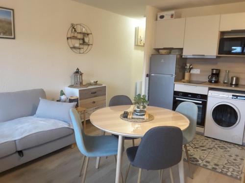 Studio Super Besse 4 Personnes - last minute hotel in Unknown City