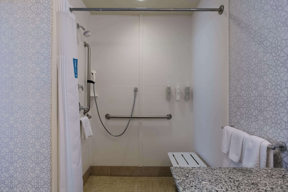 Hampton Inn & Suites Wilmington Christiana - photo 27