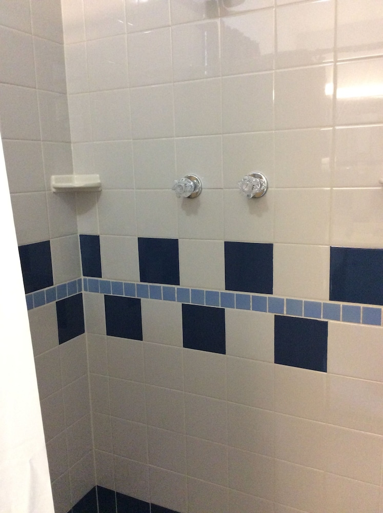Regency Inn Comanche - photo 21