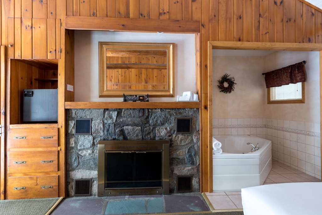 Adirondack Retreat Inn & Suites - photo 29
