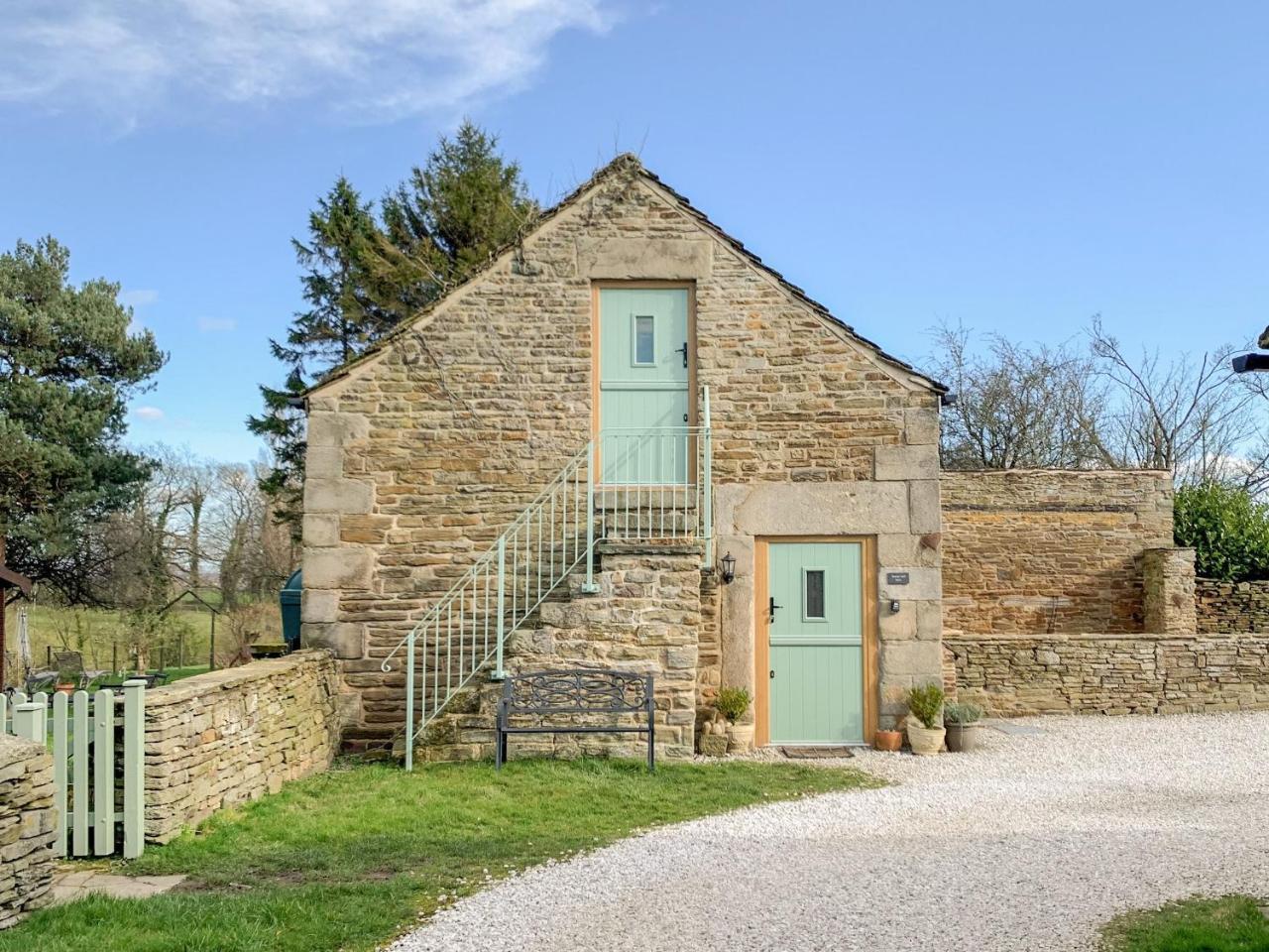 Tawny Owl Barn — 4-Star Luxury Hotel in Chesterfield, United Kingdom