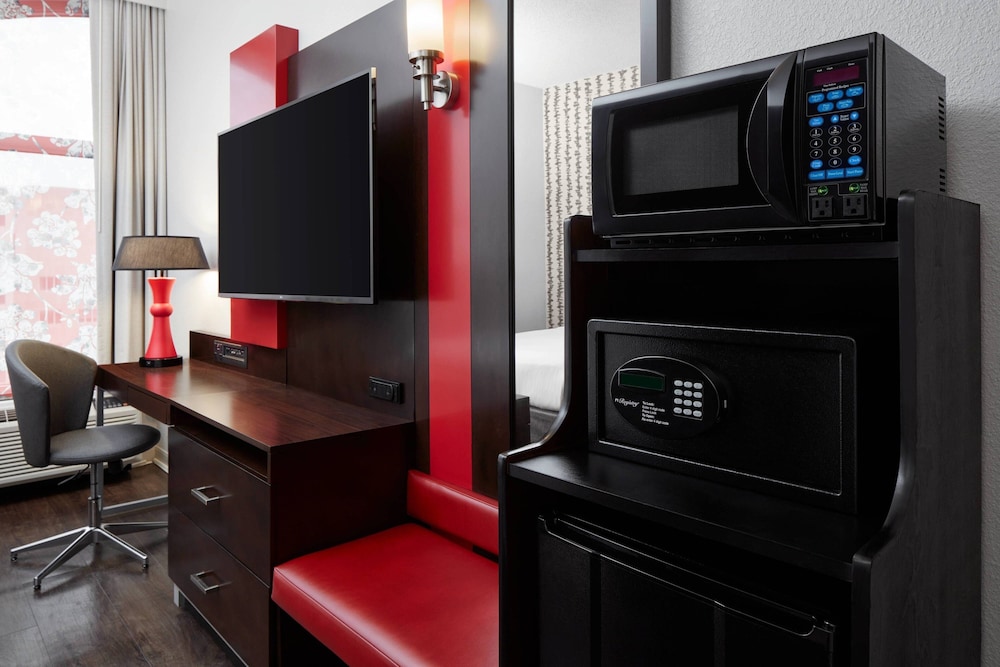 Fairfield Inn & Suites by Marriott Washington DC Downtown - photo 11