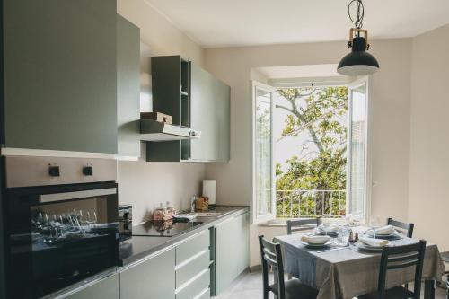 The Clock Tower View Loft - carbon neutral hotel in Unknown City