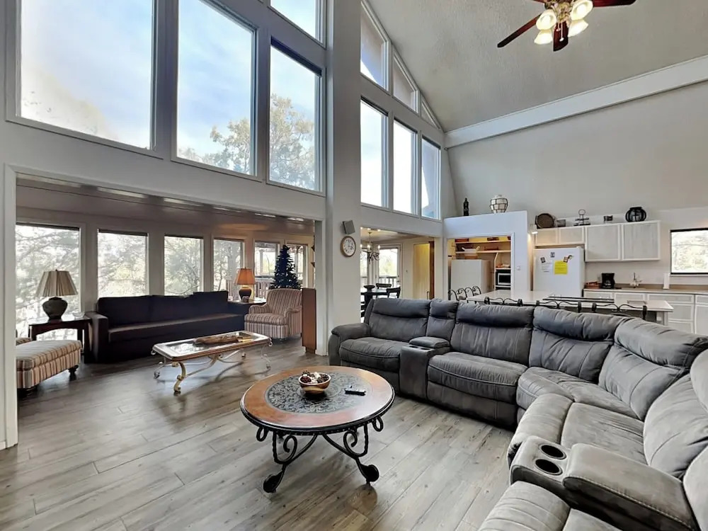 Enchanted Forest by Ruidoso Vacation Rentals — 4-Star Luxury Hotel in Alto, United States