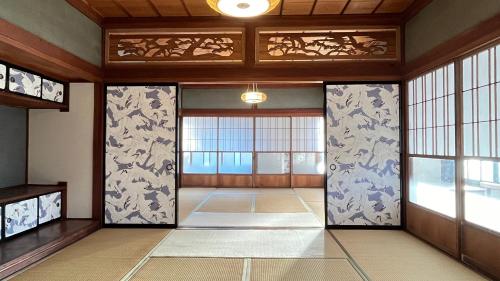 城下町小諸の古民家 町屋の隠れ宿 椛庵 Japanese Old Folk House Momijian — 4-Star Luxury Hotel in Komoro, Japan