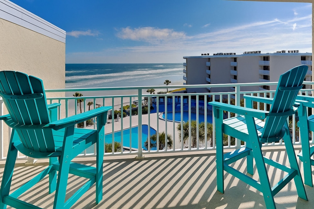 Pelican Condo B602 by Distinctive Beach Rentals — 4-Star Luxury Hotel in New Smyrna Beach, United States