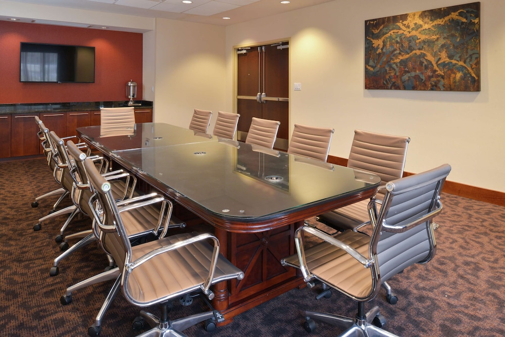 Hampton Inn Frederick - photo 52