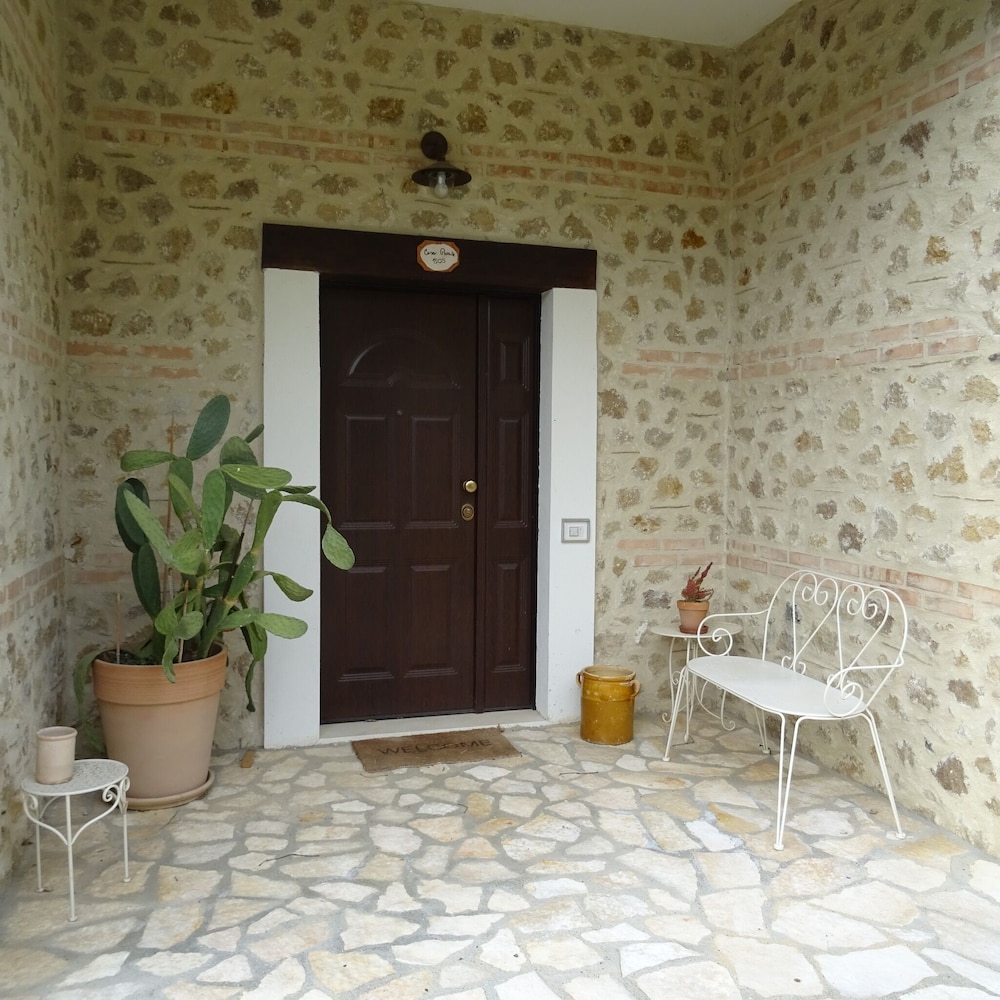 Residenza Mistral — 4-Star Luxury Hotel in Rende, Italy