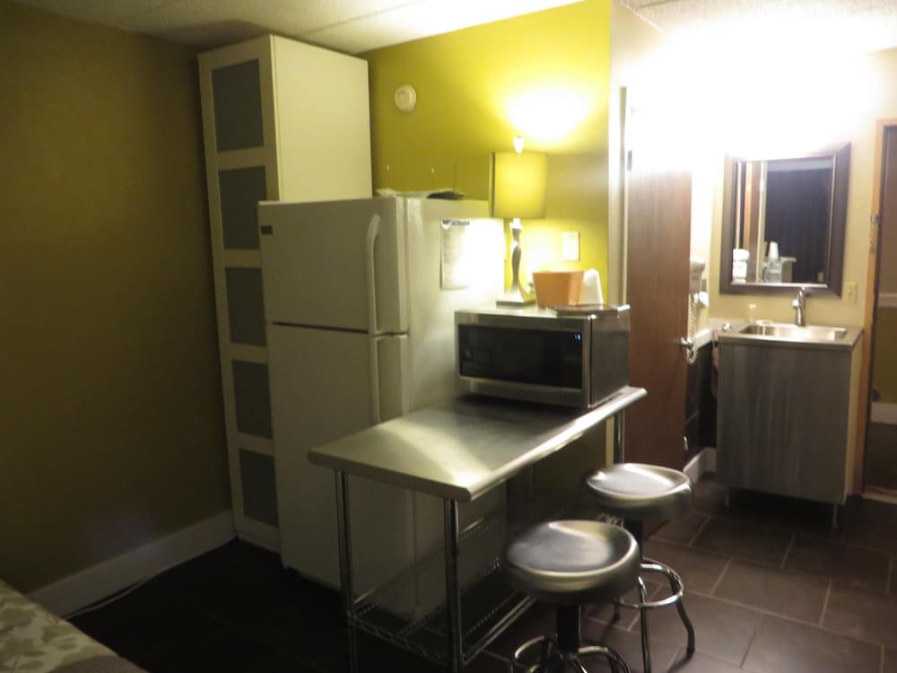 Riverside Suites - photo 37