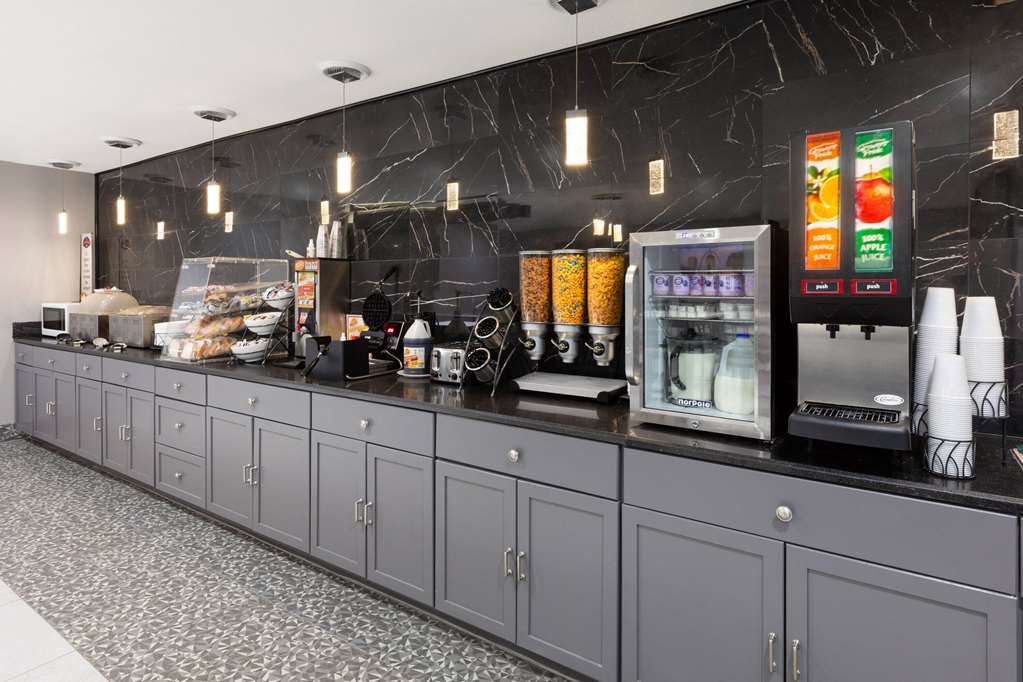 Baymont by Wyndham Warrenton - carbon neutral hotel in Warrenton