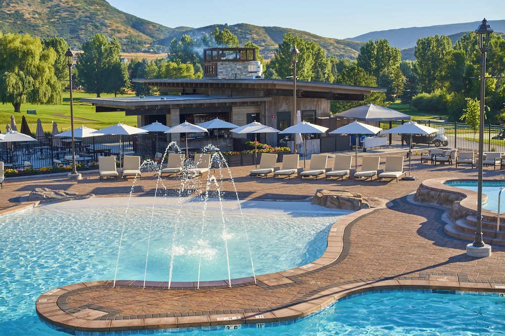 Homestead Midway Utah - carbon neutral hotel in Midway