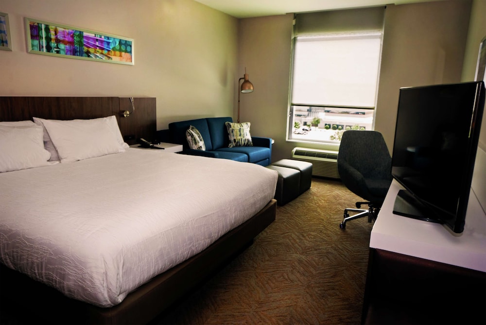 Hilton Garden Inn Dallas at Hurst Conference Center - photo 32
