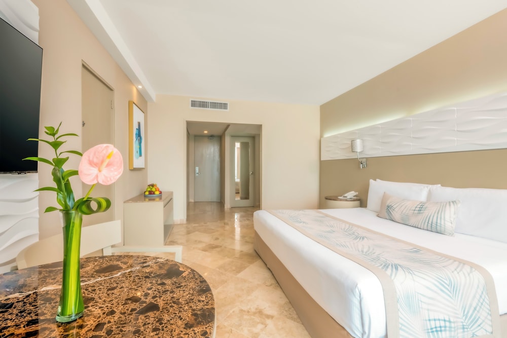 Krystal Grand Cancun All Inclusive