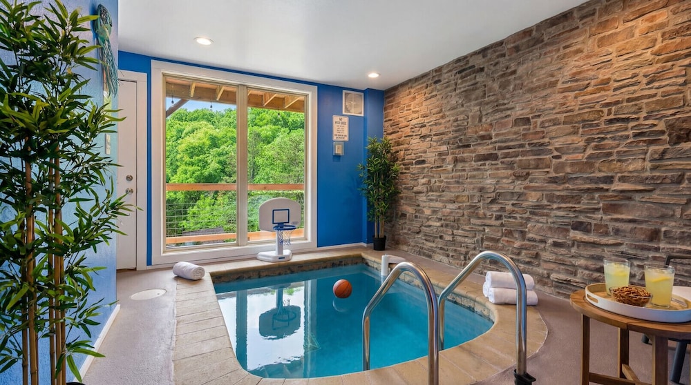 Heavenly Bliss By Ghosal Luxury Lodging — 4-Star Luxury Hotel in Sevierville, United States