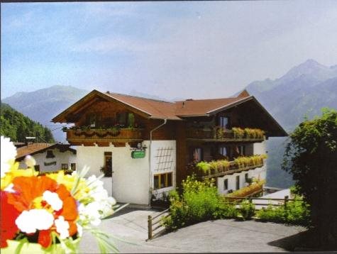 Hotel Gletscherblick. in Finkenberg, Austria