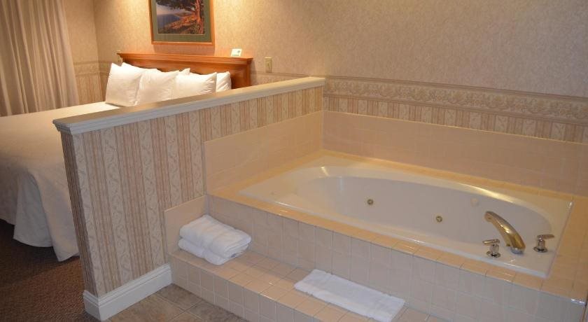 Bayview Motel - photo 10