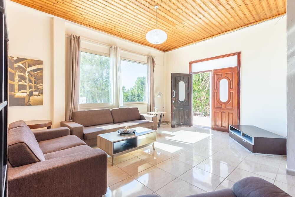 Villa Homer In Peyia