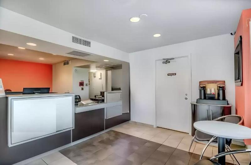 Motel 6 Tracy CA - photo 2