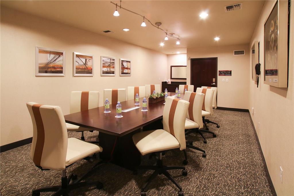 Oxford Suites Downtown Spokane - photo 14