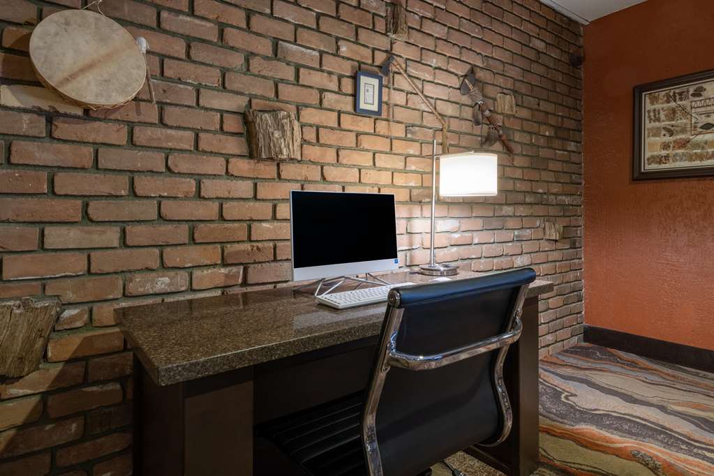 Best Western Pony Soldier Inn & Suites - photo 8
