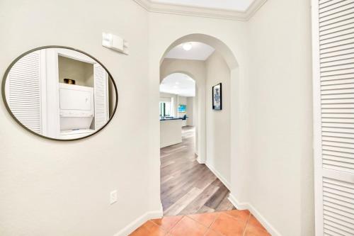 Near Disney 2BR King Queen with Hot Tub & Games room - photo 10