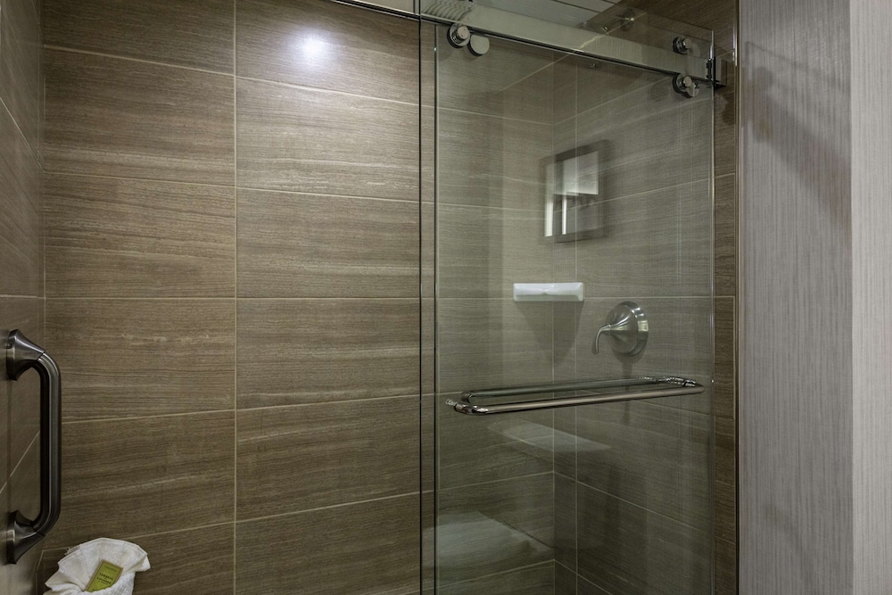 DoubleTree by Hilton Burlington Vermont - photo 27