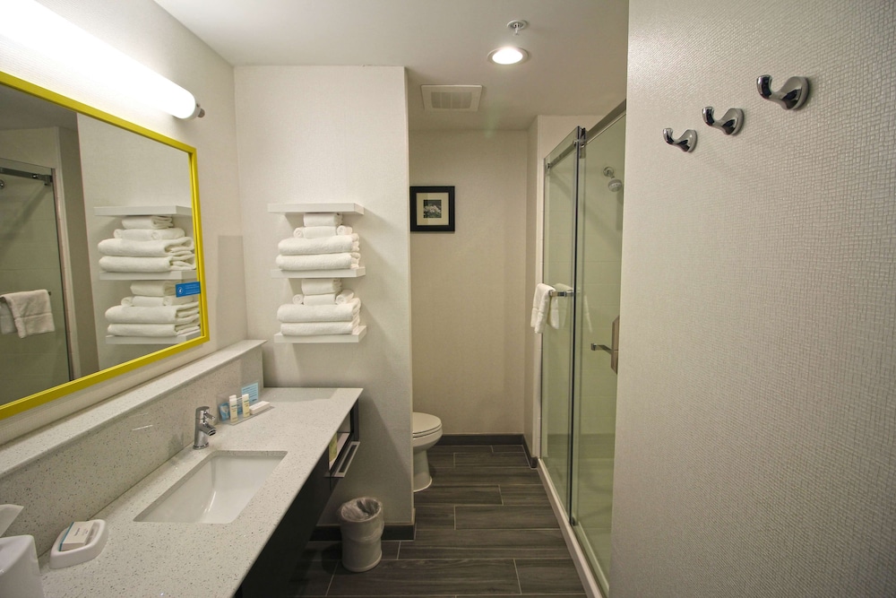 Hampton Inn West Plains - photo 25