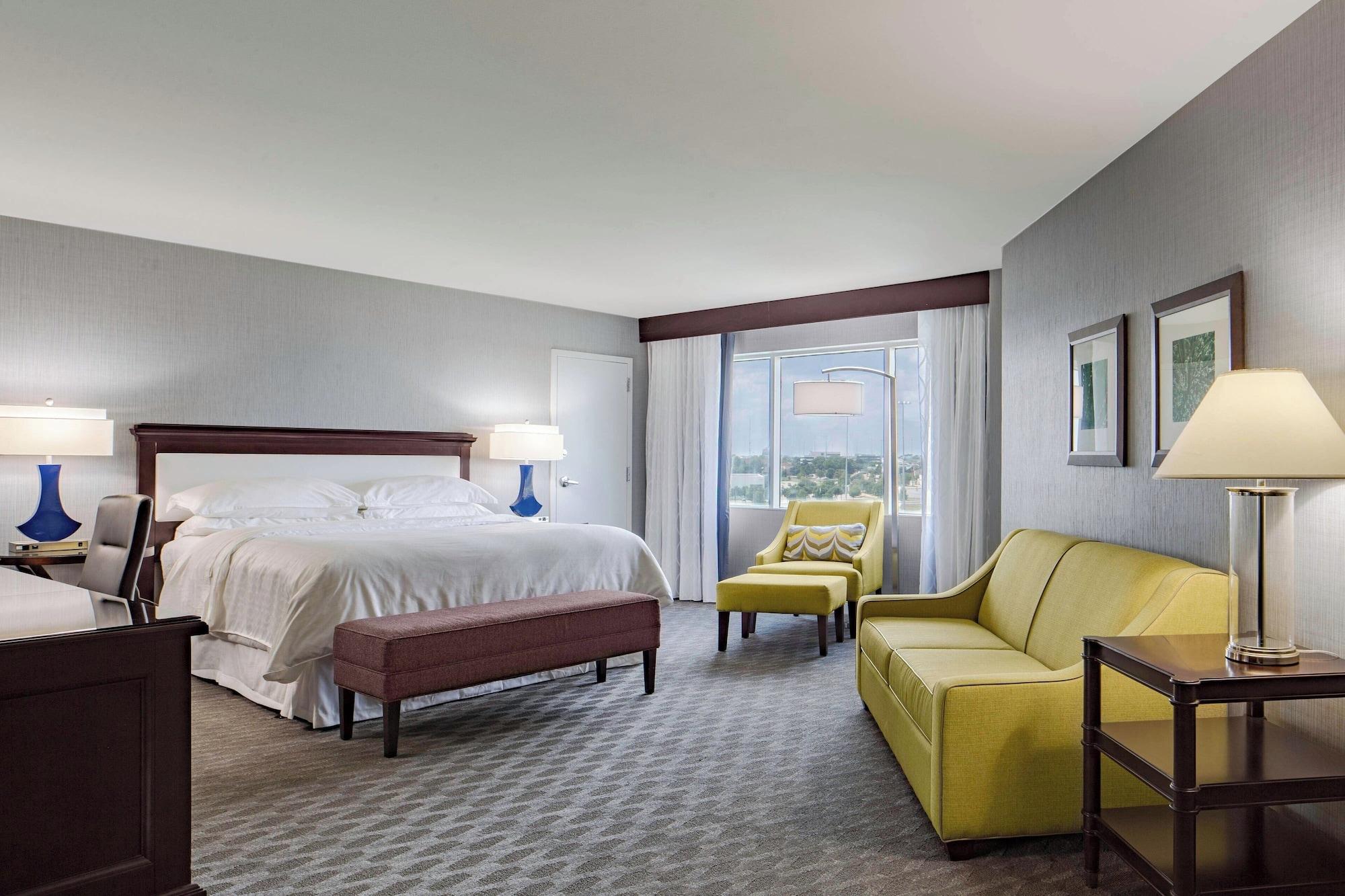Sheraton Arlington Hotel - photo 4