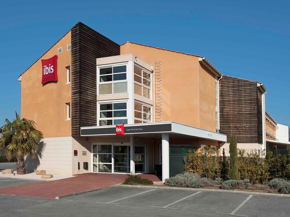 Ibis Golfe de Saint Tropez in Cogolin, France