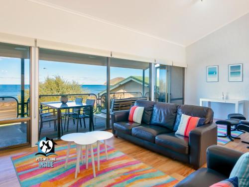 Beautiful Sea Front 3BR with Great Views in Encounter Bay, Australia
