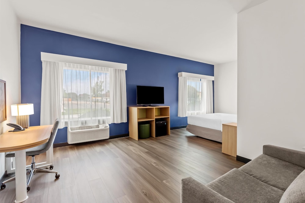 Spark by Hilton Oak Forest - photo 17