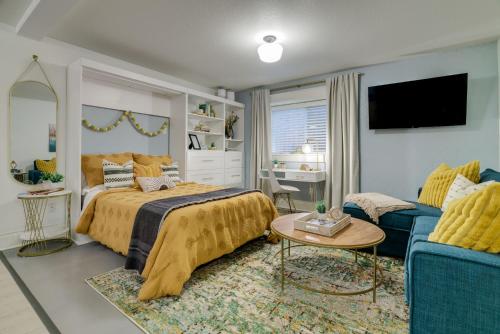 Bright & Cozy Modern Studio Fast WiFi Quiet Walkable to University of Portland — 4-Star Luxury Hotel in Portland, United States