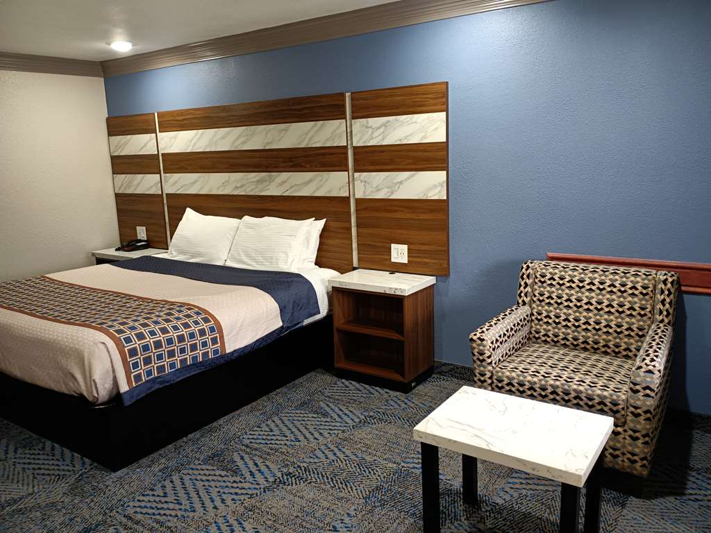 Americas Best Value Inn & Suites Alvin Houston - photo 11