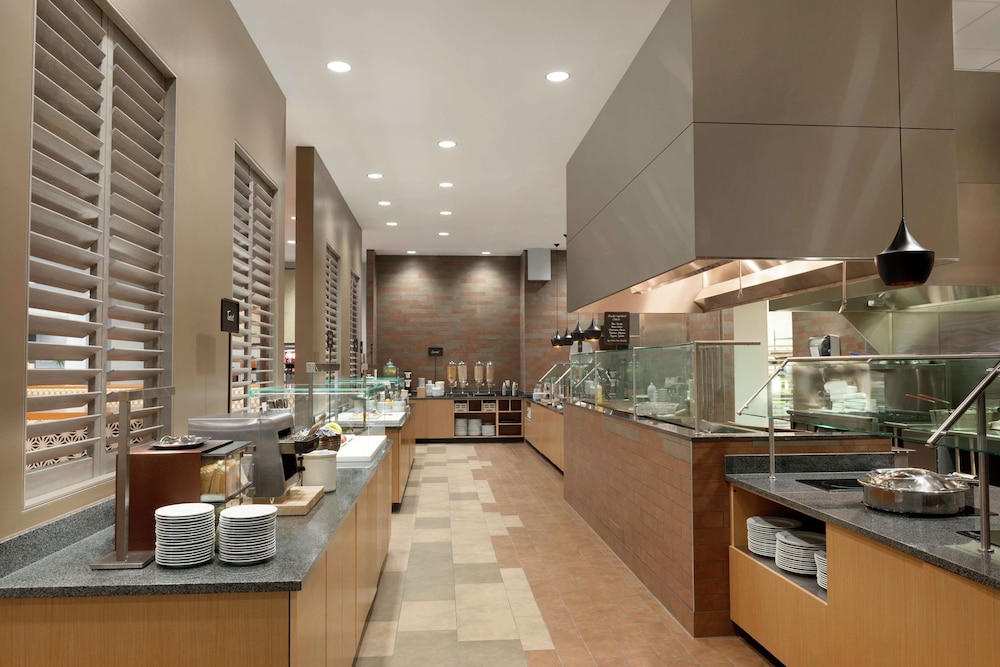 Embassy Suites by Hilton Charlotte Ayrsley - photo 38