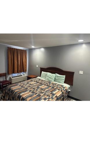 Sky Inn Hotel - photo 9