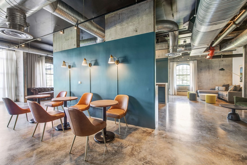 NYLO Las Colinas Hotel Tapestry Collection by Hilton - photo 5