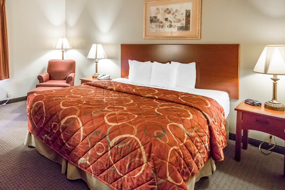 Quality Inn Parsons North - photo 33