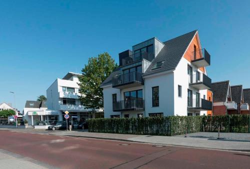 STR92 Gartenresidenz Strandstraße — 4-Star Luxury Hotel in Timmendorfer Strand, Germany