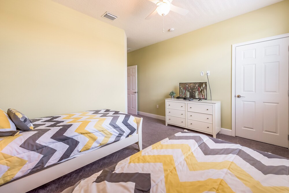 Serenity by VHC Hospitality - photo 2
