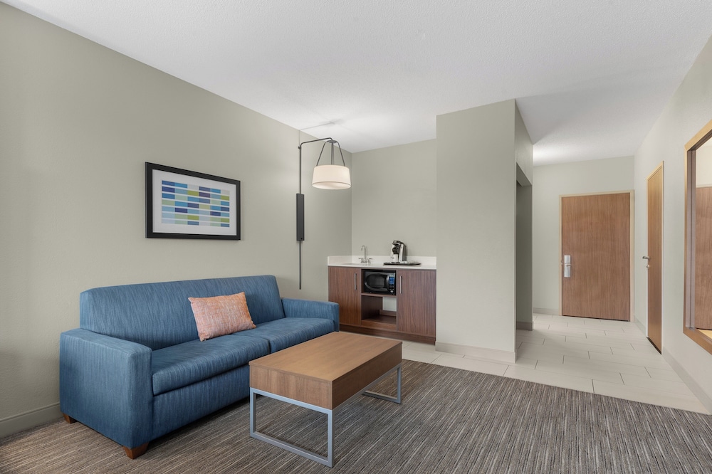 Holiday Inn Express Coralville by IHG - photo 23