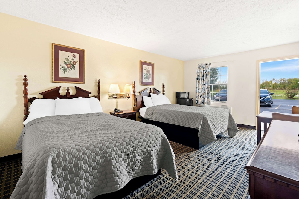 Americas Best Value Inn & Suites Mt. Pleasant - photo 16