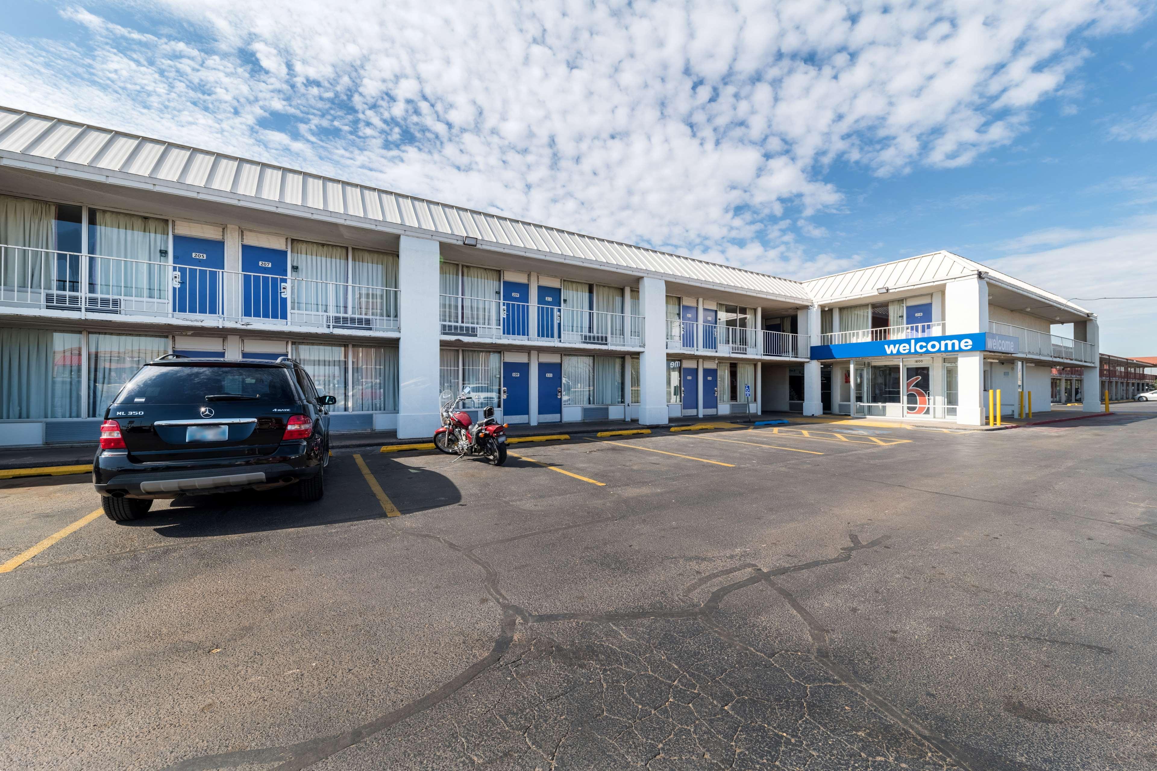 Motel 6 Bricktown - photo 14