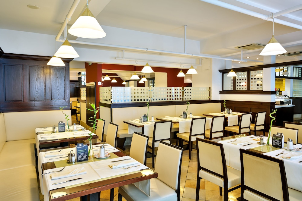 מזון ומשקאות