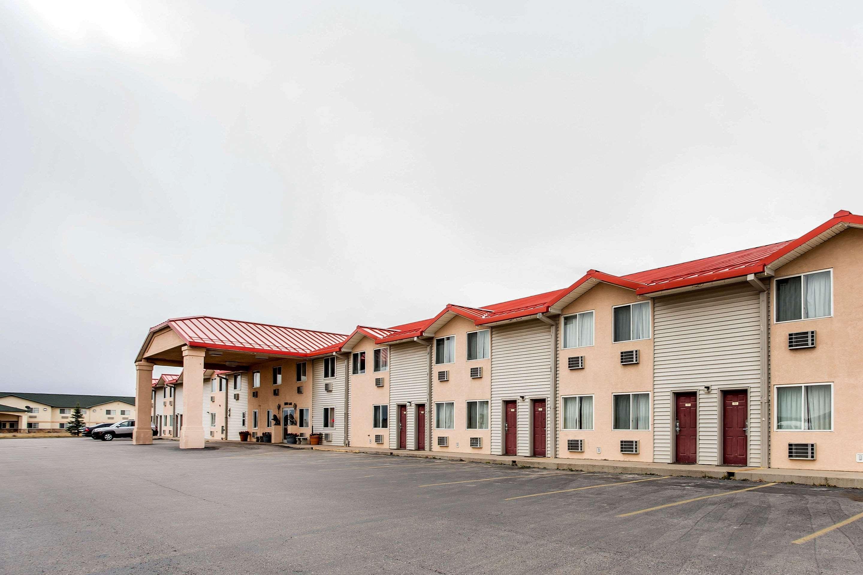 Econo Lodge Laramie WY - photo 3
