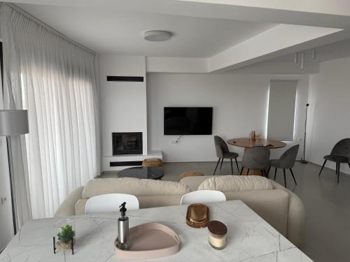 Luxury Loft 7 8 — 4-Star Luxury Hotel in Trikala, Greece