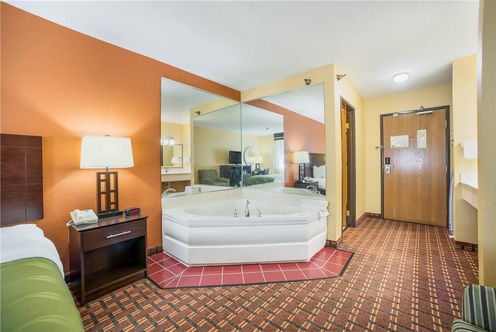 Quality Inn O'Fallon IL St. Louis - photo 17
