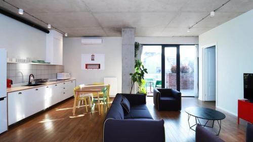 2BR apartment with 2 balconies in heart of the city
